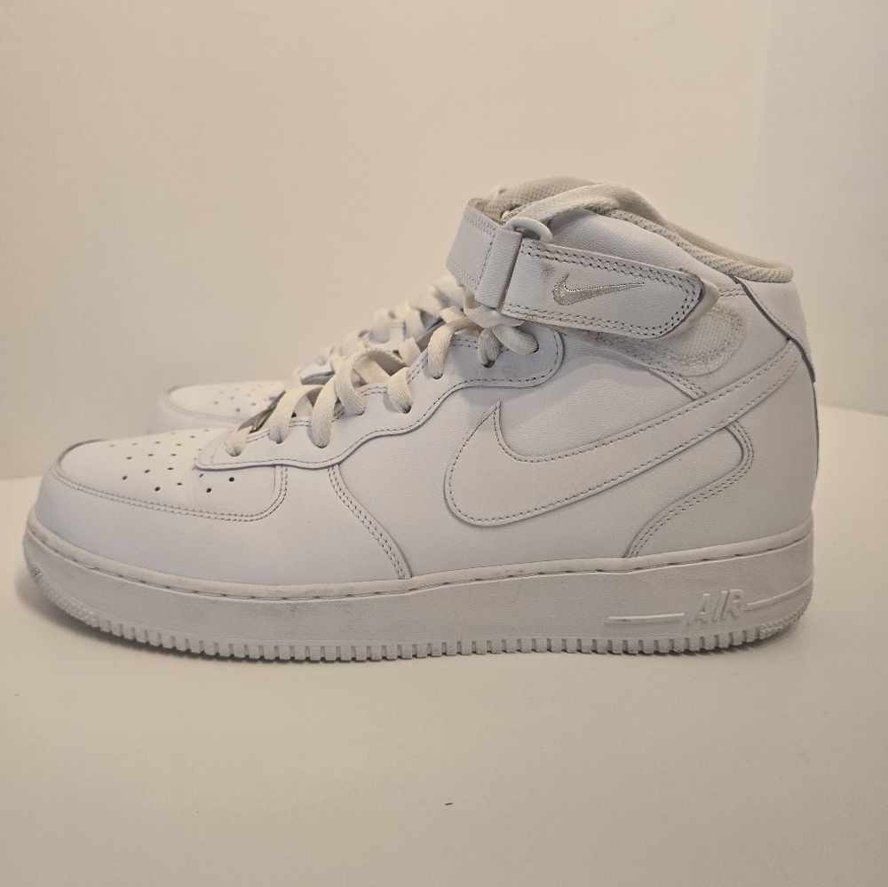 Nike Air Force One 1 Mid Top  Size 13
